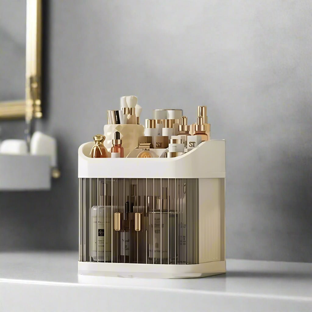 boite à rangement maquillage sur comptoir salle de bain