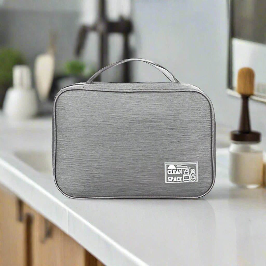 trousse de toilette grise