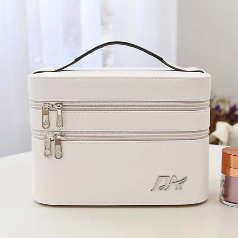 trousse de toilette femme blanche