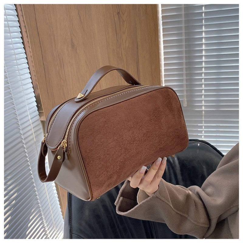 trousse de toilette suède et cuir